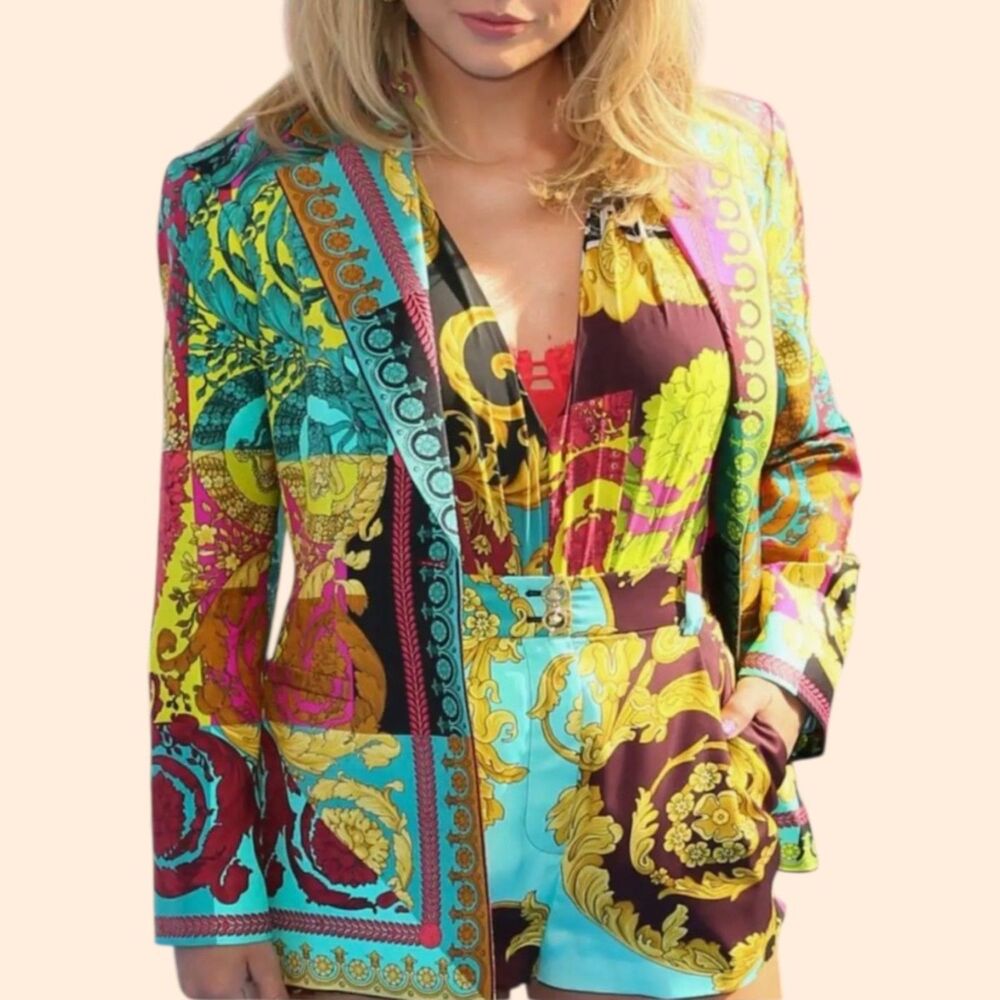Versace Barocco Print Set Taylor Swift